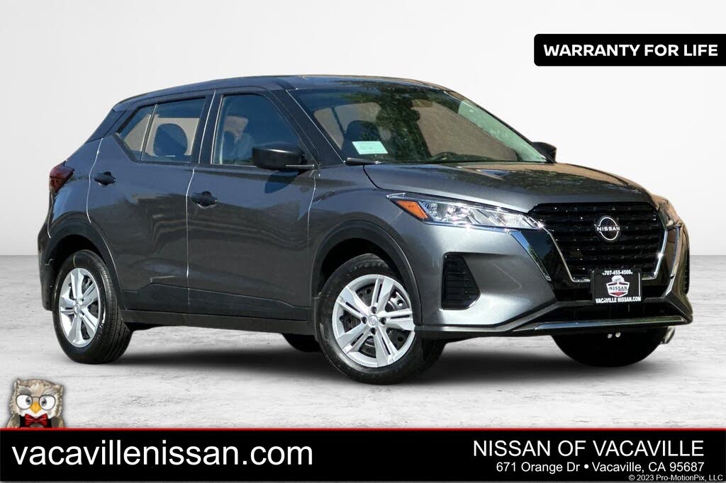 2025 Nissan Kicks Play S FWD