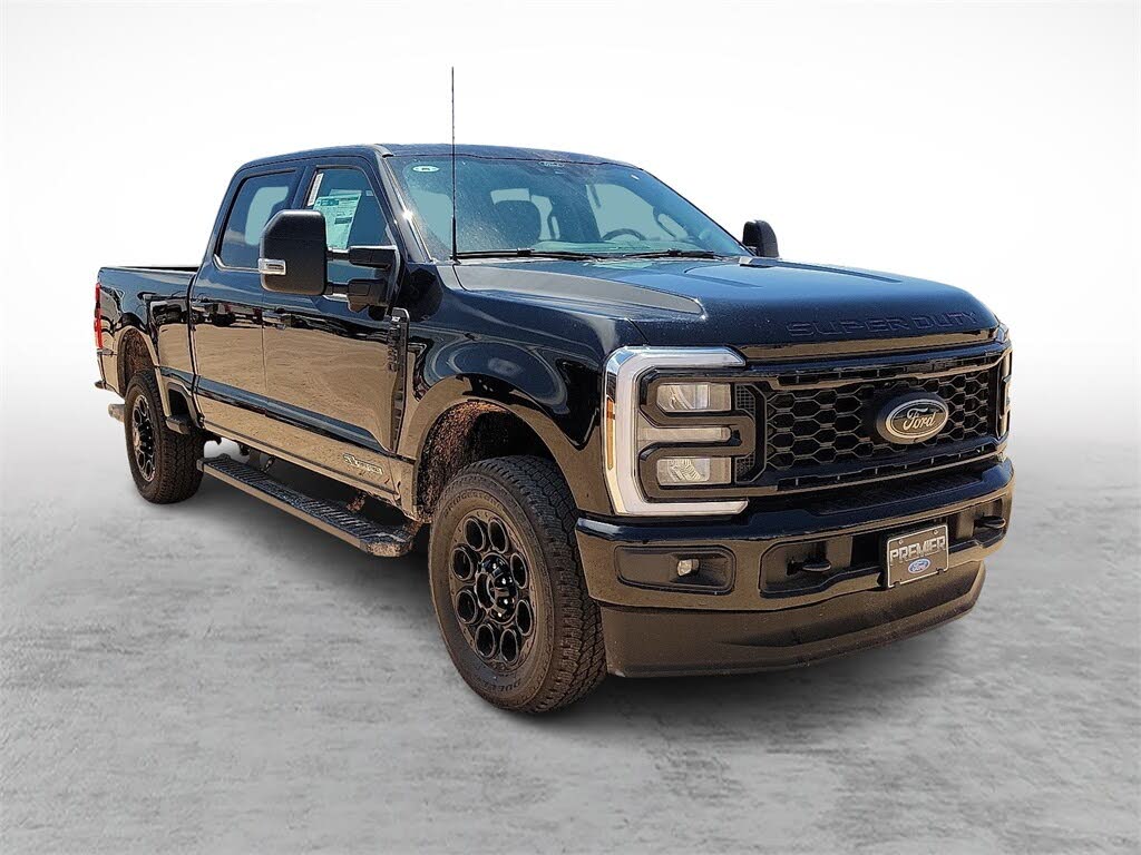 2025 Ford F-250 Super Duty XLT Crew Cab 4WD