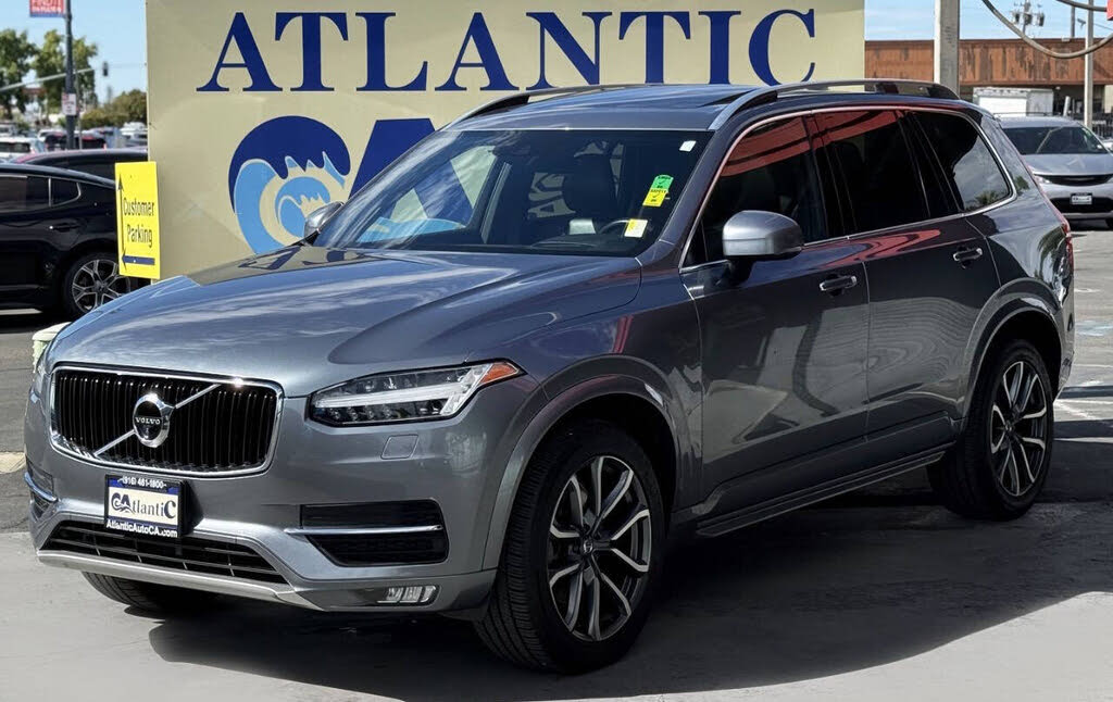 2016 Volvo XC90 T6 Momentum AWD