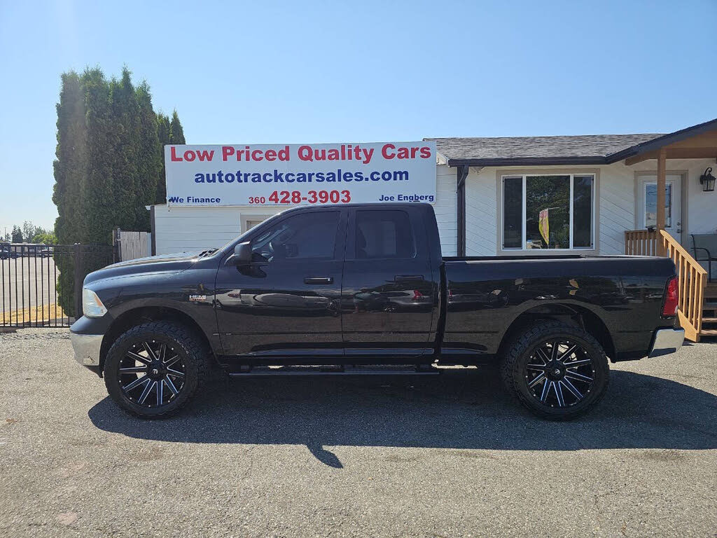 2015 RAM 1500 Express Quad Cab 4WD