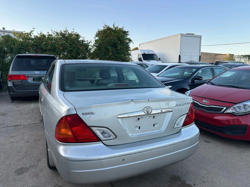 2002 Toyota Avalon XL