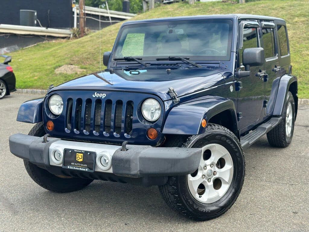 2013 Jeep Wrangler Unlimited Sahara 4WD