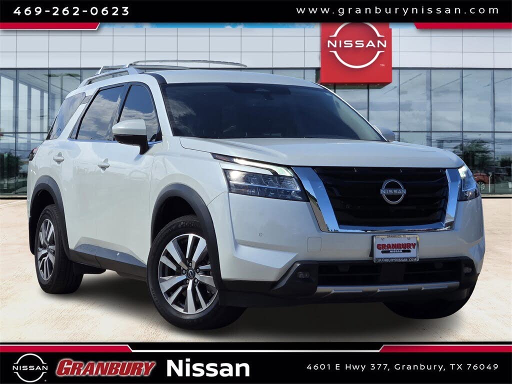 2023 Nissan Pathfinder SL 4WD