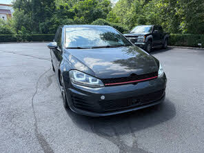 Volkswagen Golf GTI 2.0T SE 4-Door FWD
