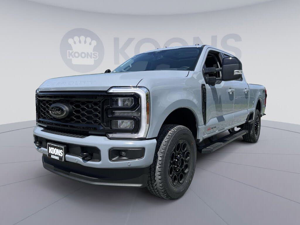 2025 Ford F-250 Super Duty Lariat Crew Cab 4WD