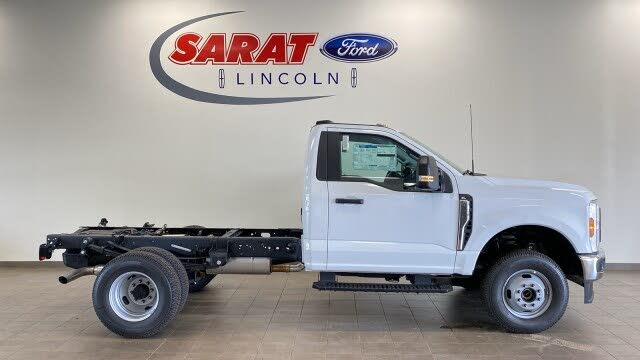 2025 Ford F-350 Super Duty Chassis XL Regular Cab DRW 4WD