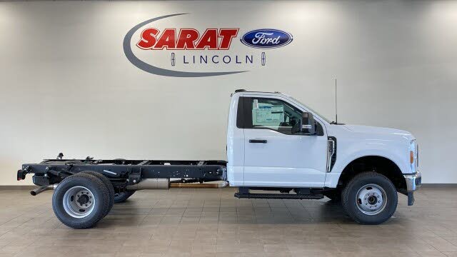 2025 Ford F-350 Super Duty Chassis XL Regular Cab DRW 4WD