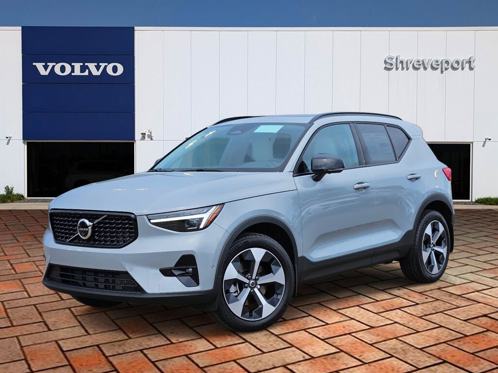2026 Volvo XC40 B5 Plus AWD