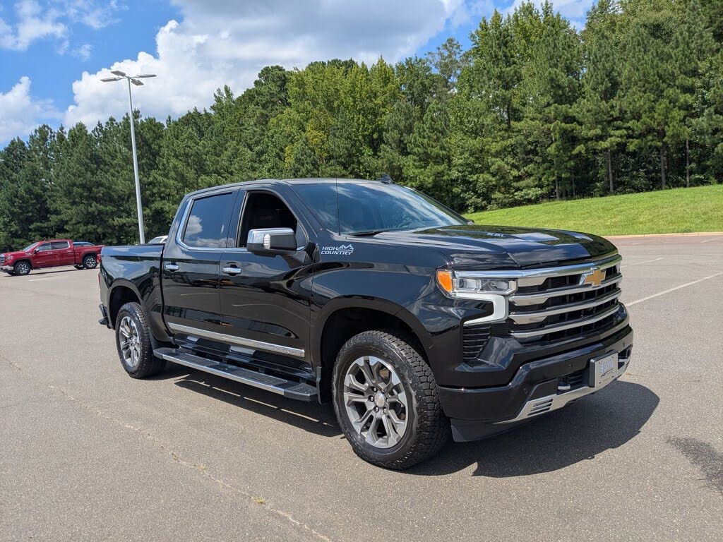 2023 Chevrolet Silverado 1500 High Country Crew Cab 4WD
