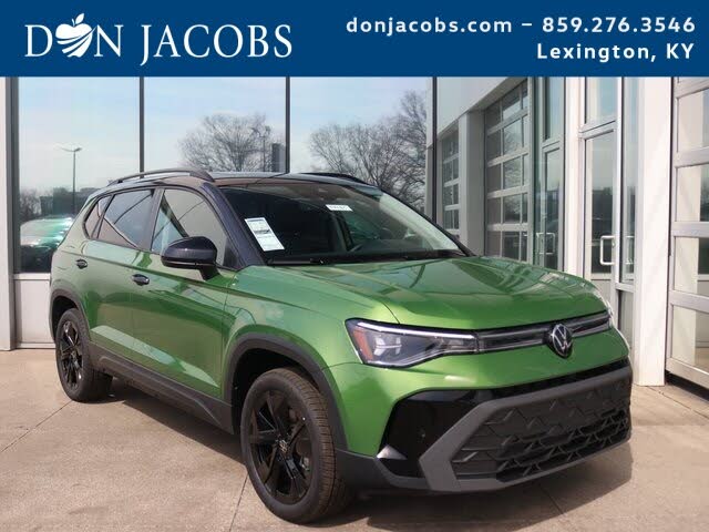 2025 Volkswagen Taos SE Black FWD