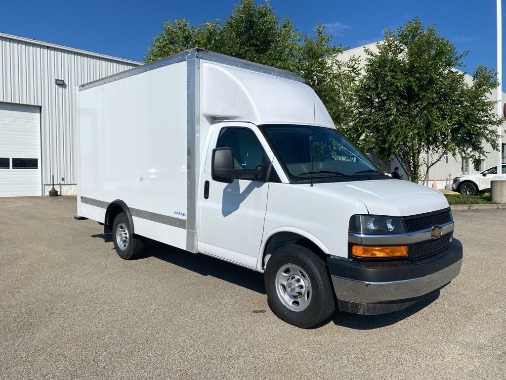 2025 Chevrolet Express Chassis 3500 Cutaway 139