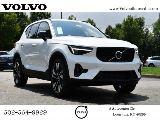 2025 Volvo XC40 B5 Plus Dark Theme AWD