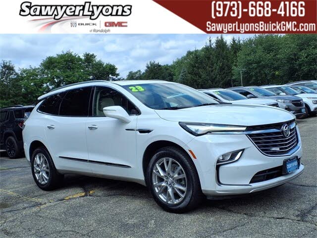 2023 Buick Enclave Essence AWD