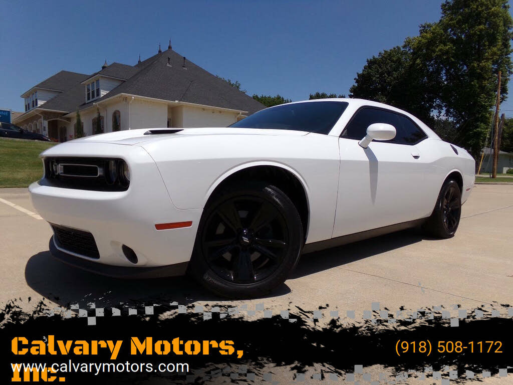 2020 Dodge Challenger SXT RWD