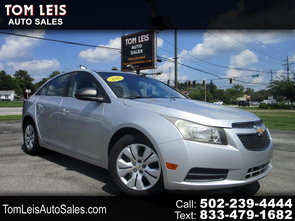 2012 Chevrolet Cruze LS Sedan FWD
