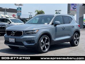 Volvo XC40 T5 Momentum AWD