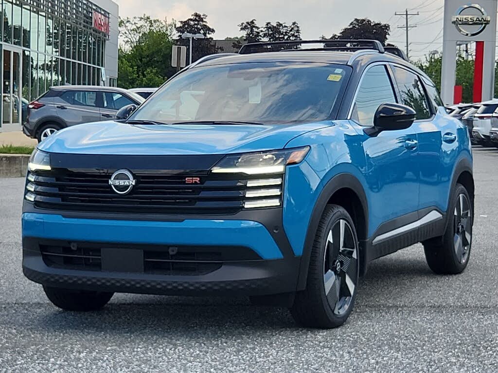 2025 Nissan Kicks SR FWD