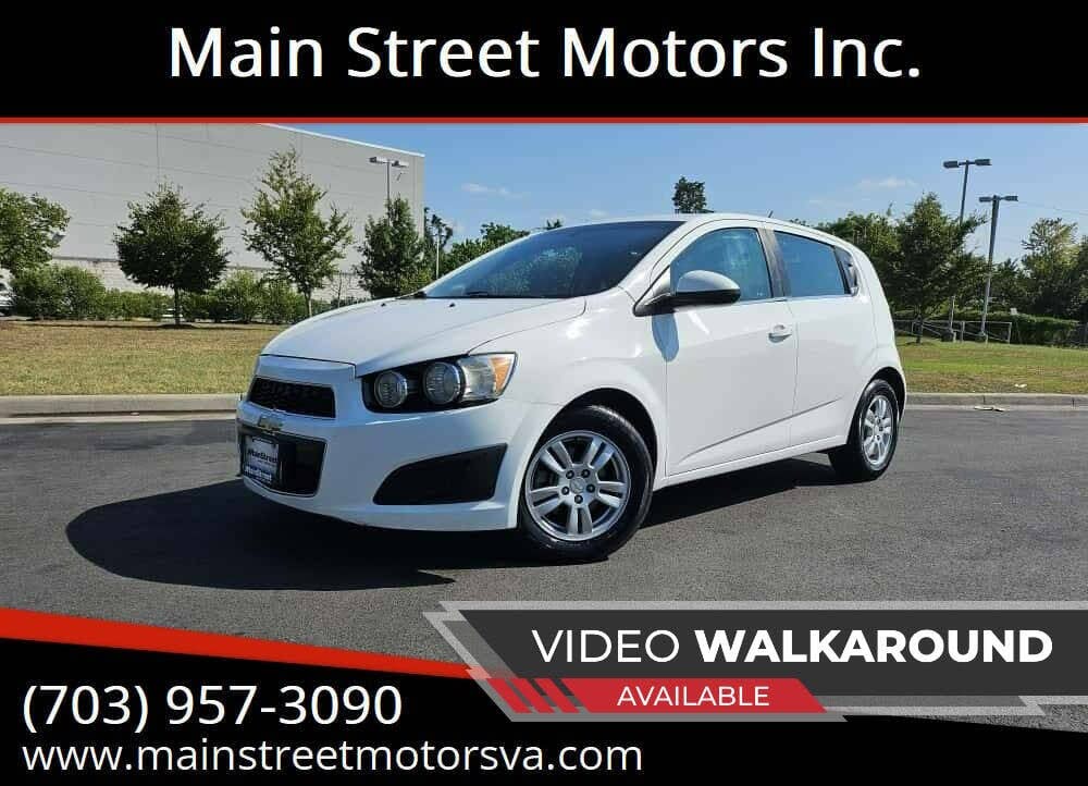 2016 Chevrolet Sonic LT Hatchback FWD