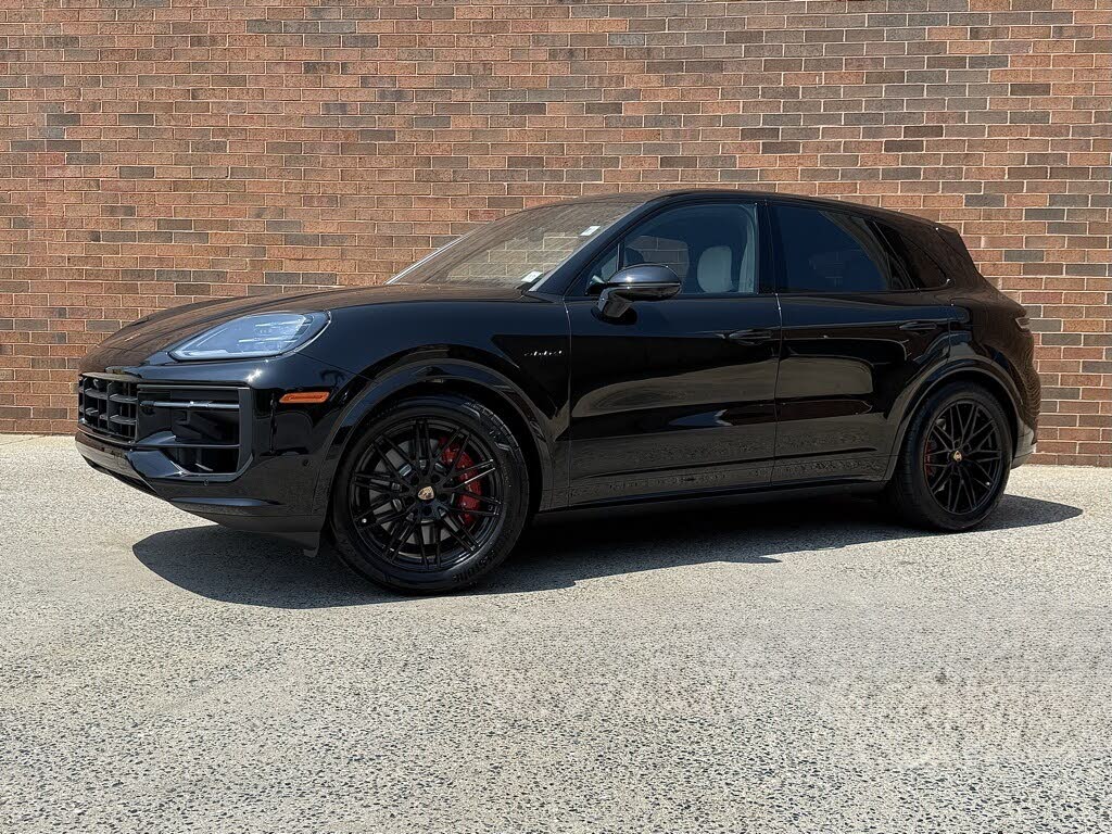 2025 Porsche Cayenne S AWD