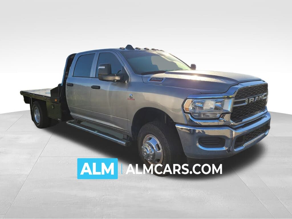 2024 RAM 3500 Chassis Tradesman Crew Cab LB DRW 4WD