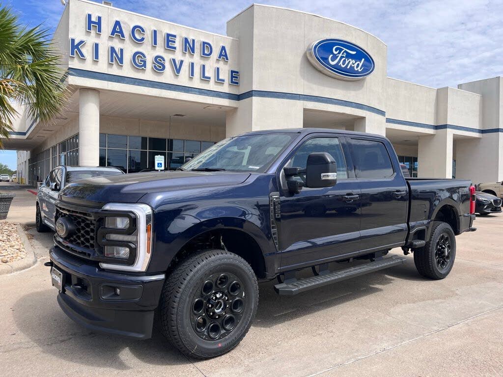 2025 Ford F-250 Super Duty XLT Crew Cab 4WD