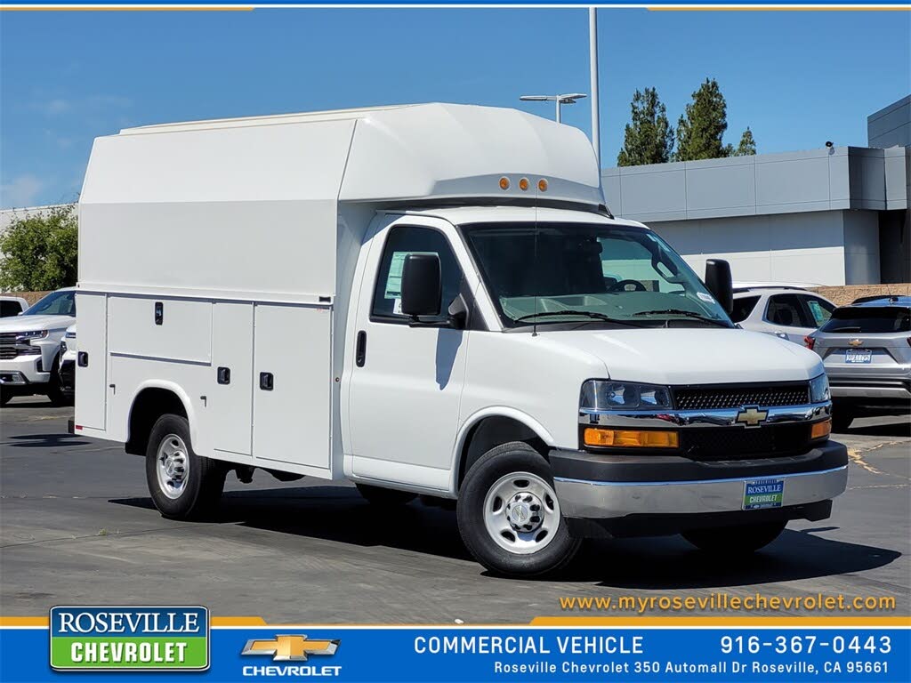 2024 Chevrolet Express Chassis 3500 Cutaway 139