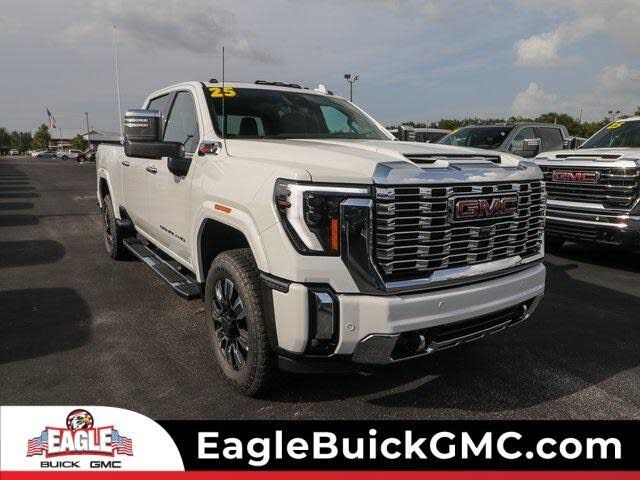 2025 GMC Sierra 2500HD Denali Crew Cab 4WD
