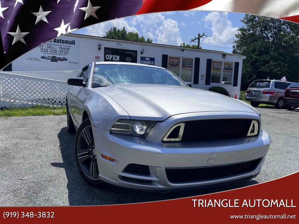 2013 Ford Mustang V6 Coupe RWD