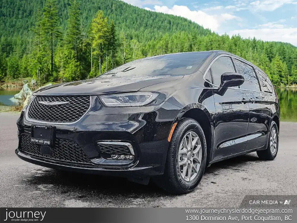 2024 Chrysler Pacifica Touring FWD