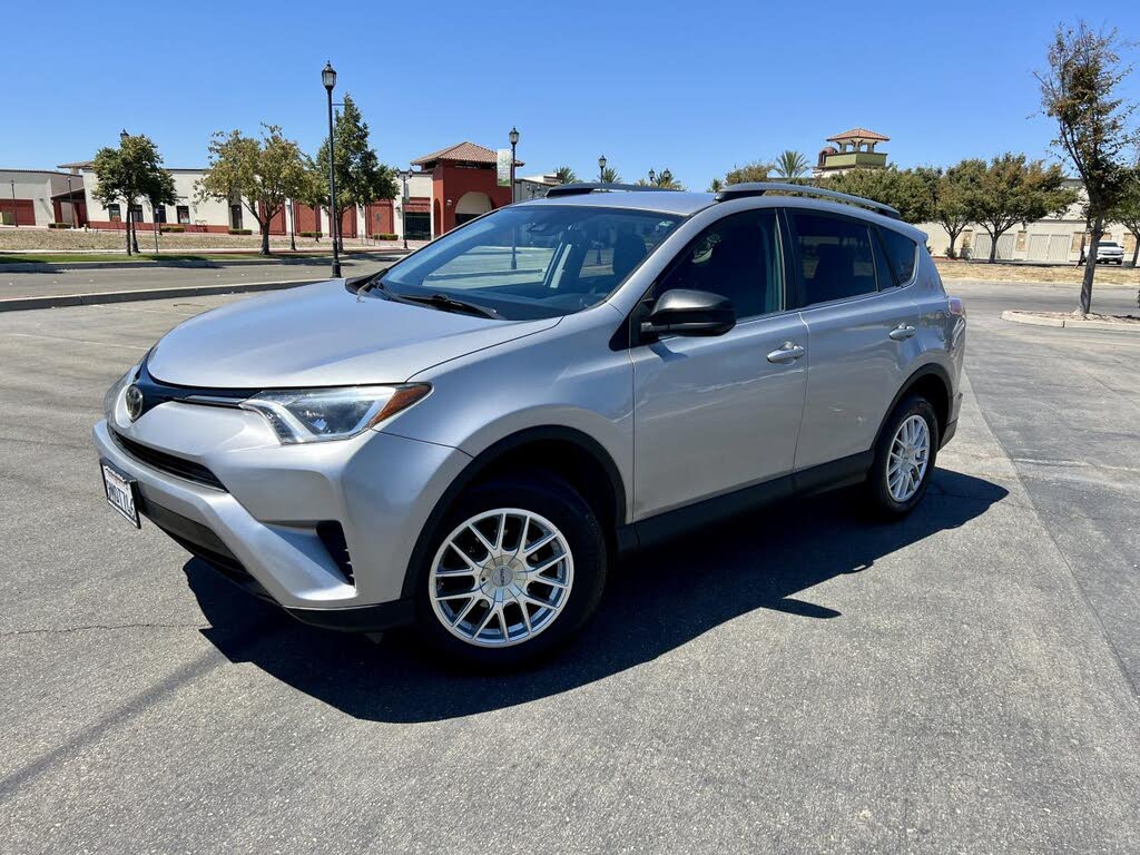 2017 Toyota RAV4 LE AWD