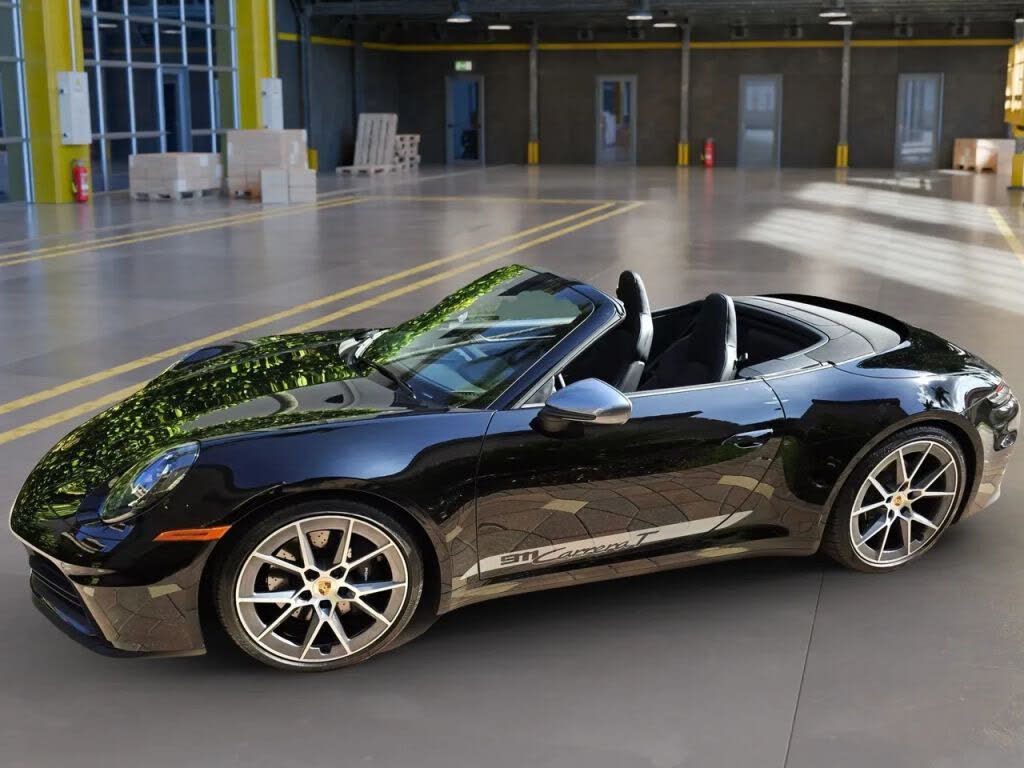 2025 Porsche 911 Carrera Cabriolet RWD