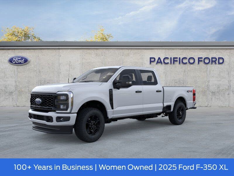 2025 Ford F-350 Super Duty XL Crew Cab 4WD