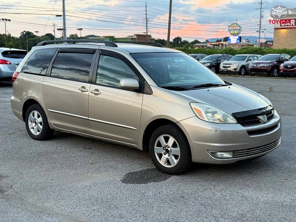 2005 Toyota Sienna XLE