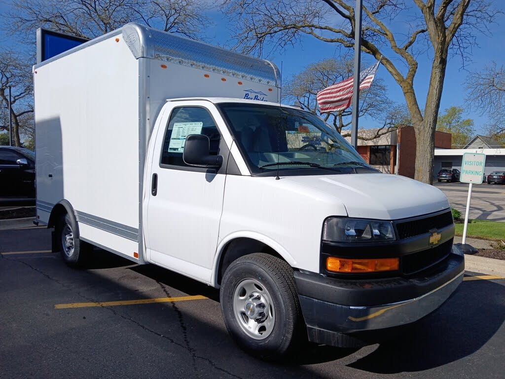 2025 Chevrolet Express Chassis 3500 Cutaway 139