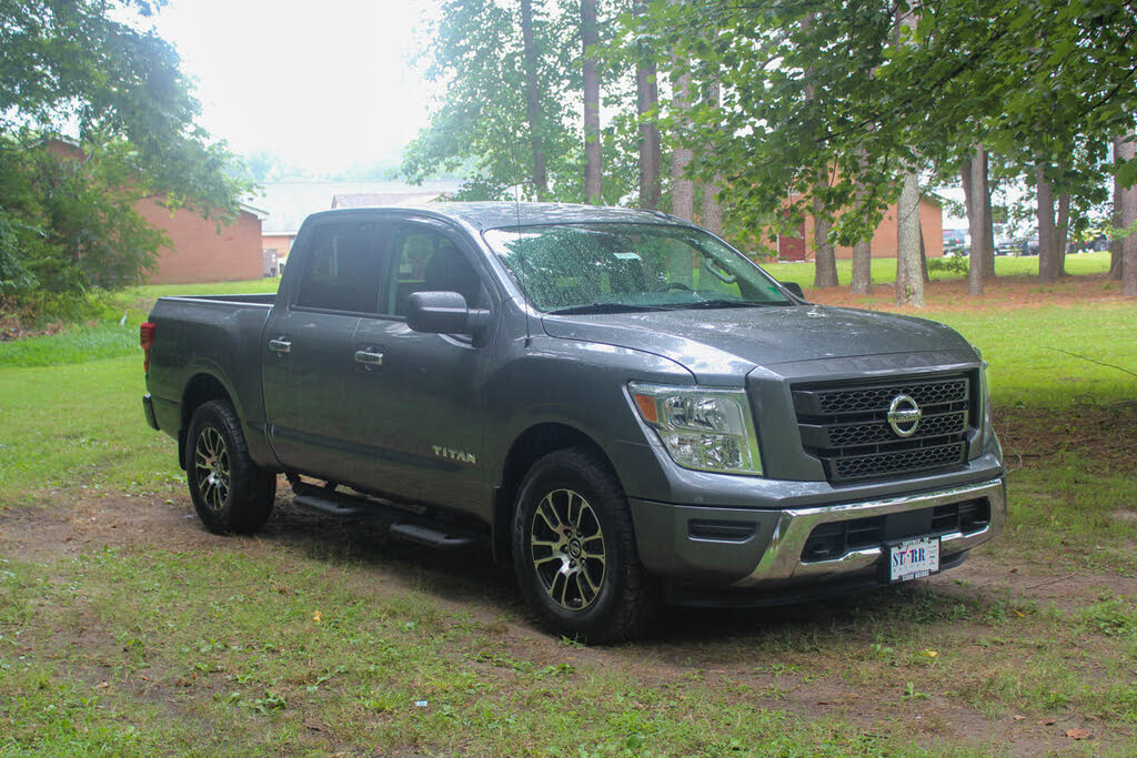 2021 Nissan Titan SV Crew Cab 4WD