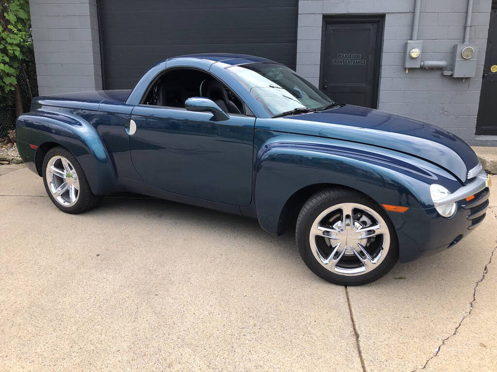 2005 Chevrolet SSR LS RWD