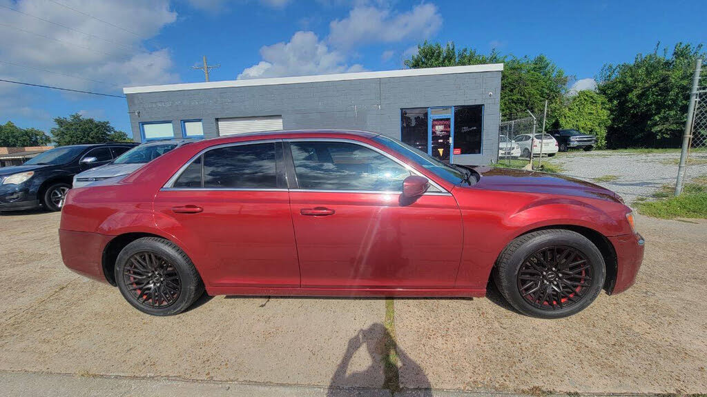 2013 Chrysler 300 RWD