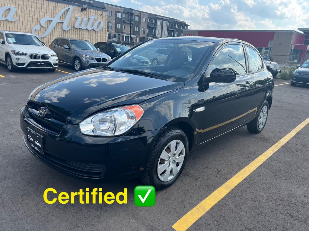 Hyundai Accent L Hatchback FWD 2011