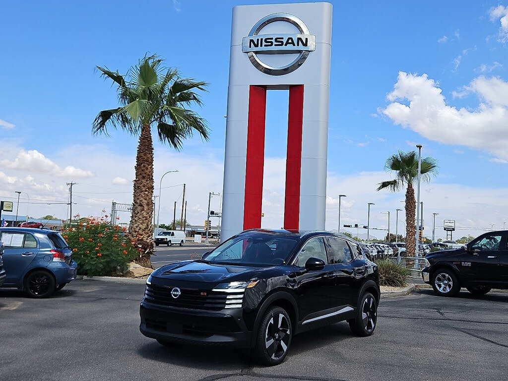 2025 Nissan Kicks SR FWD