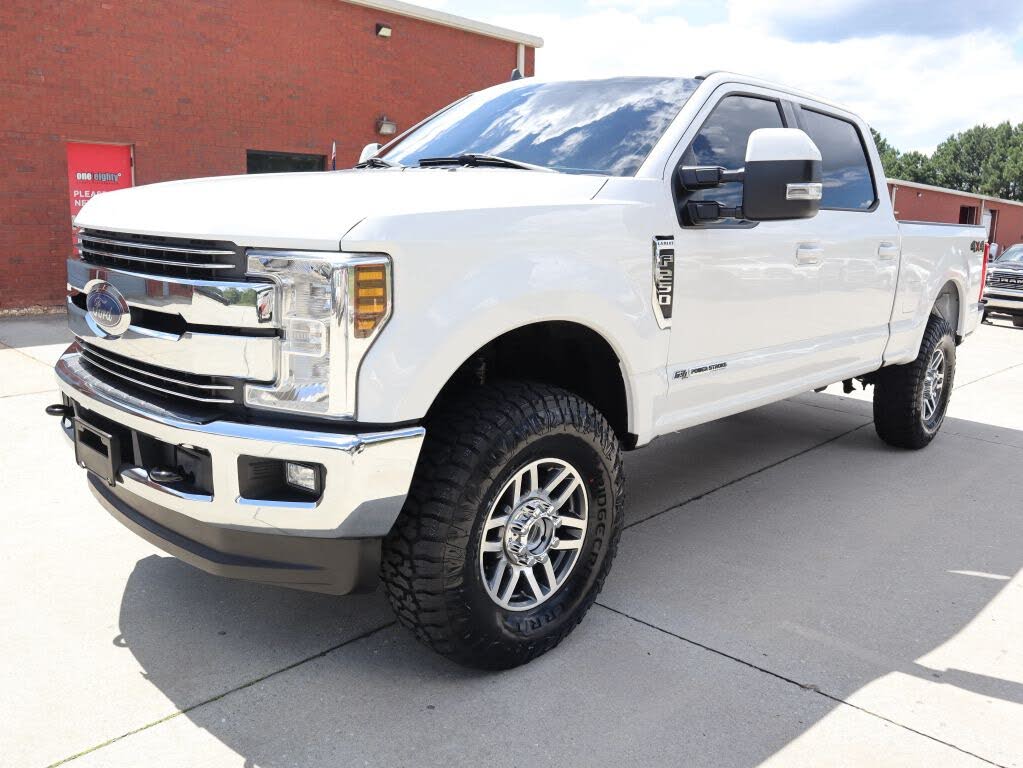 2019 Ford F-250 Super Duty Lariat Crew Cab 4WD