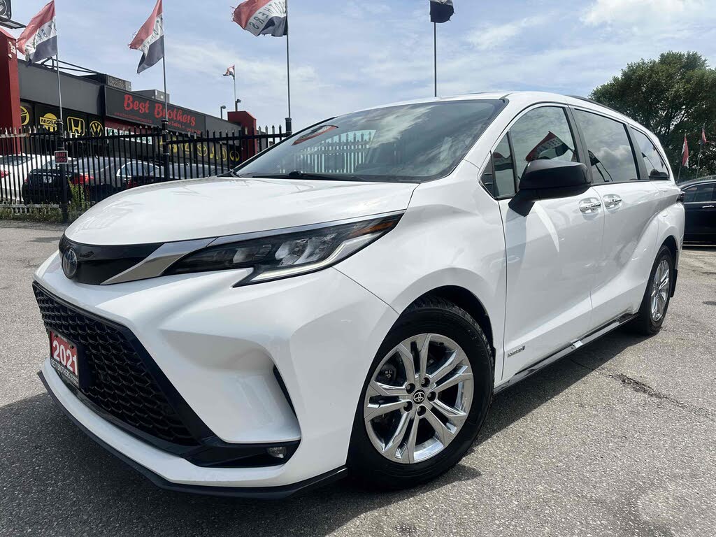 2021 Toyota Sienna XSE 7-Passenger AWD