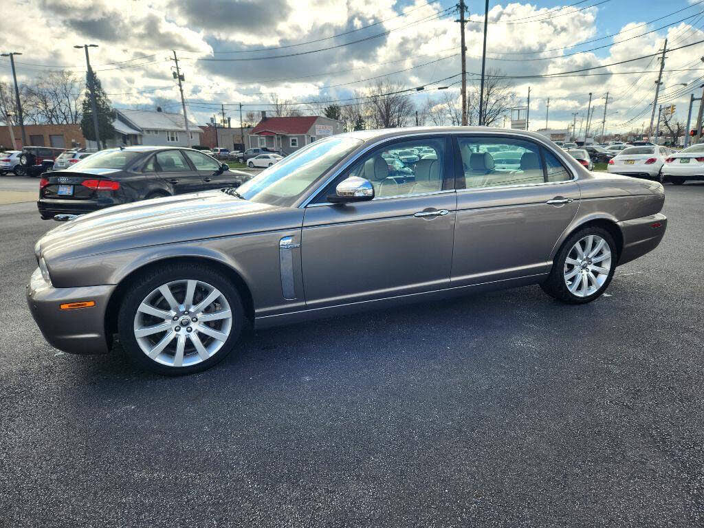 2008 Jaguar XJ-Series XJ Vanden Plas RWD