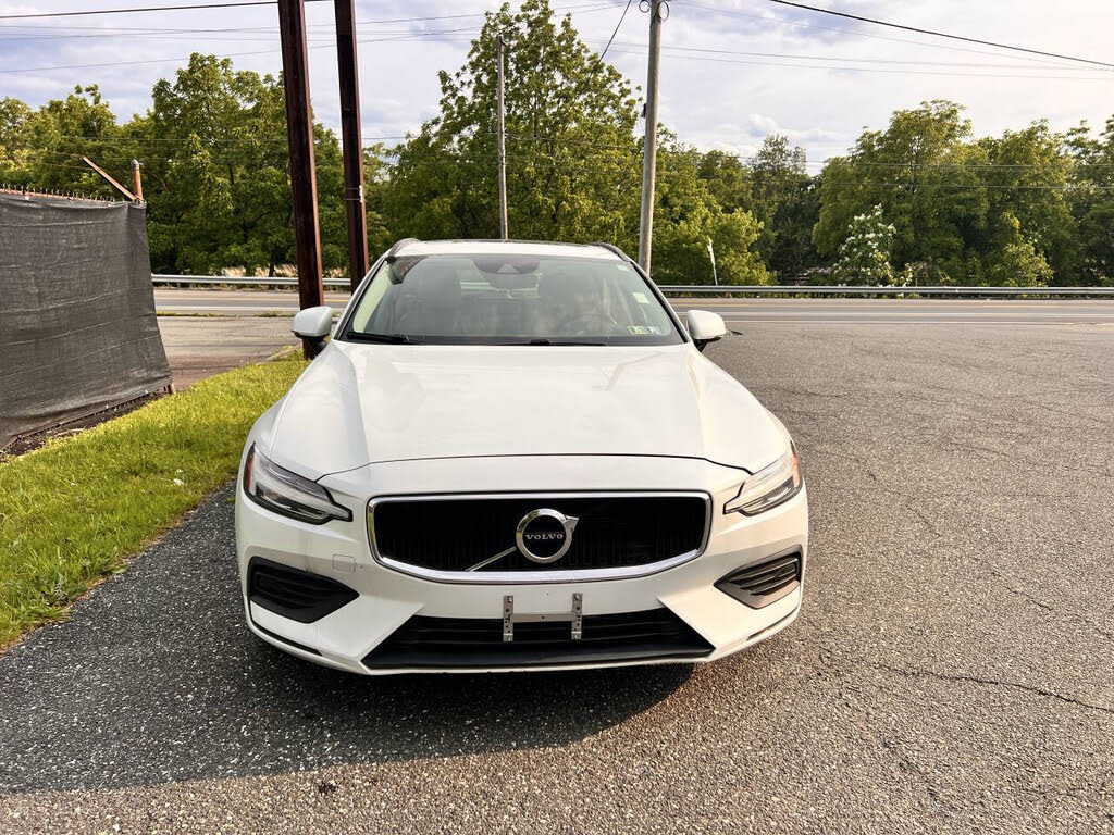2020 Volvo V60 T5 Momentum FWD
