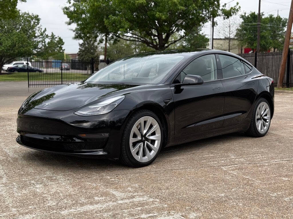 2022 Tesla Model 3 Long Range AWD