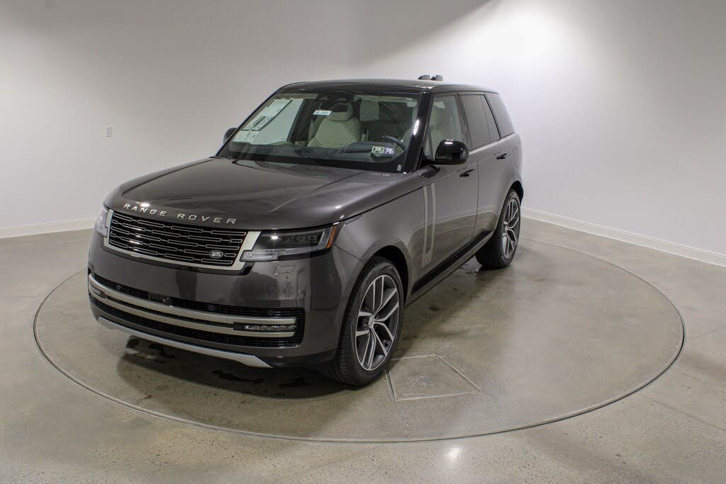 2025 Land Rover Range Rover P550e SE AWD