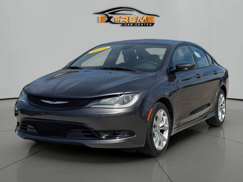 2015 Chrysler 200 S Sedan FWD