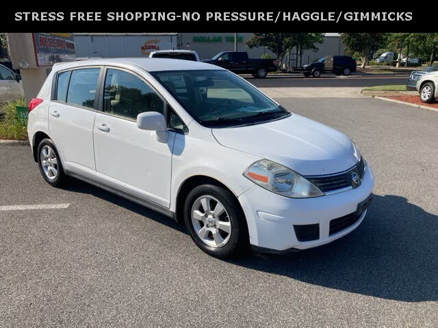 2008 Nissan Versa SL Hatchback