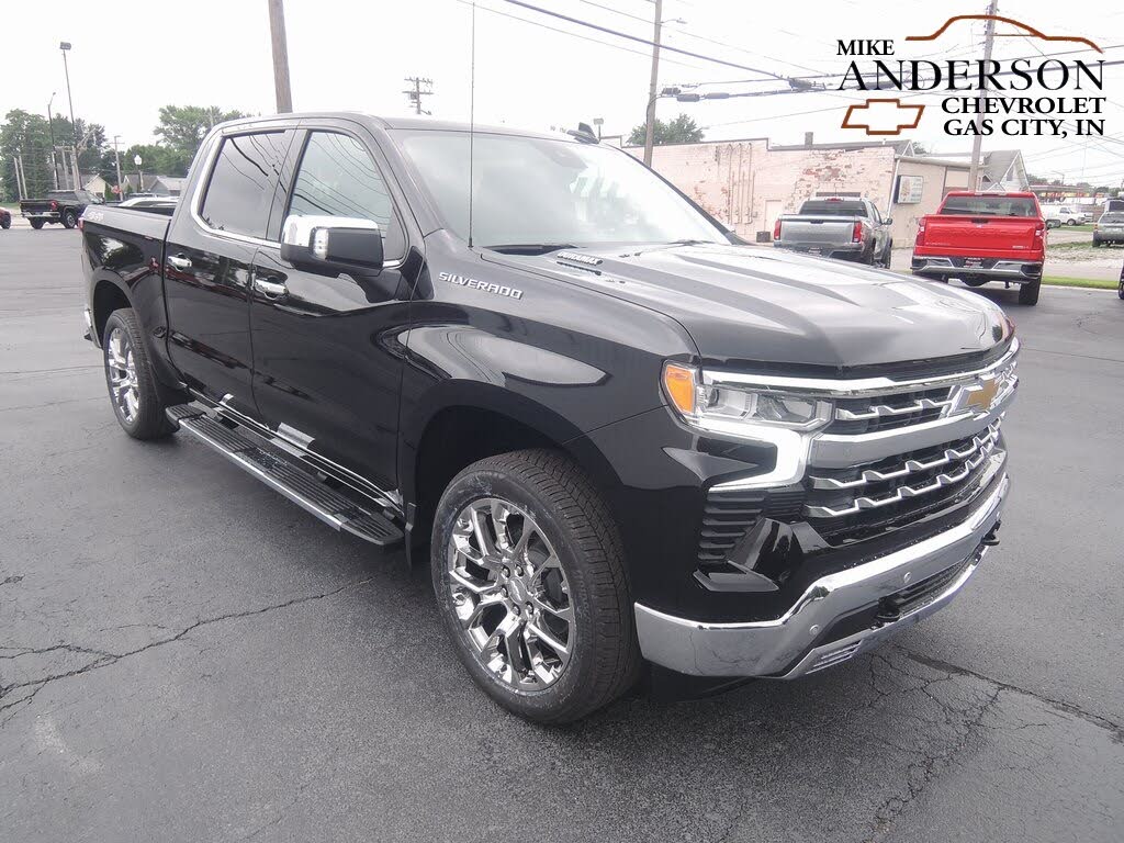 2026 Chevrolet Silverado 1500 LTZ Crew Cab 4WD
