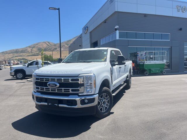 2025 Ford F-350 Super Duty XLT Crew Cab 4WD