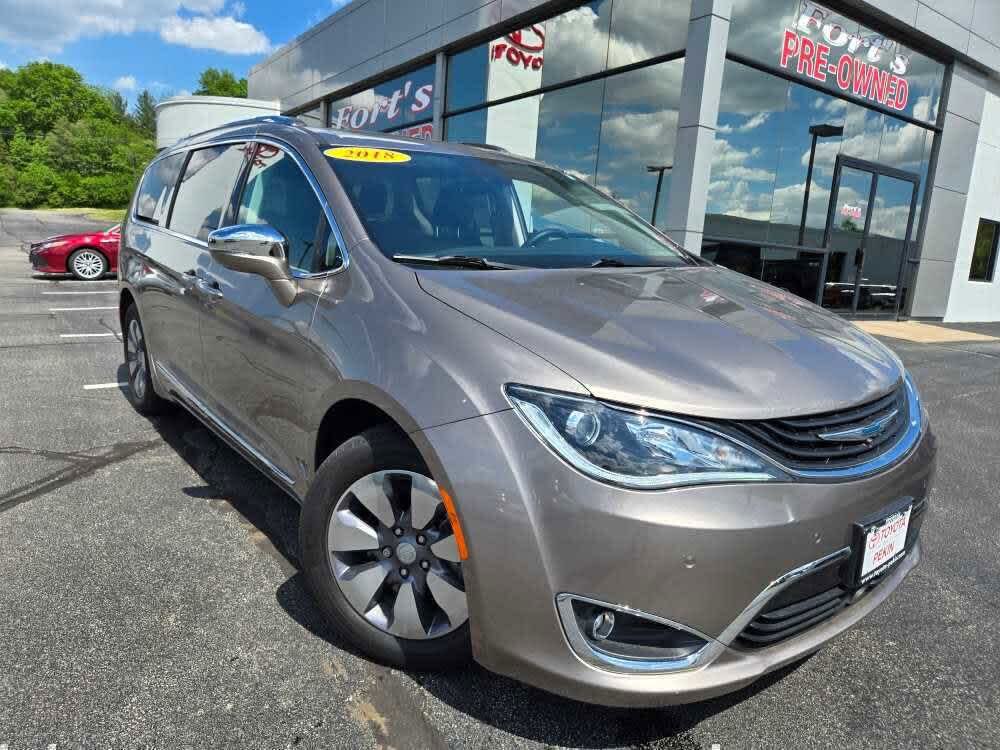 2018 Chrysler Pacifica Hybrid Limited FWD